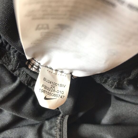 Nike Women’s Swoosh Shorts Plus Size 2X Black Waistband Pocket Inner Lining Gym - Picture 8 of 11